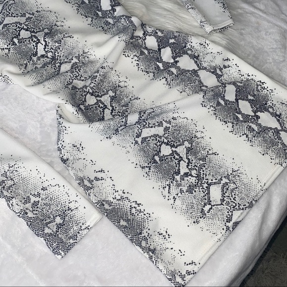 Short Tight Dress - Picture 2 of 2